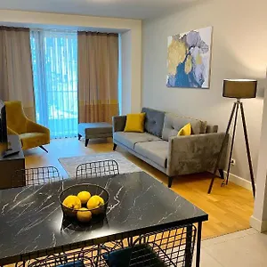 The Y Hotel apartamentowy